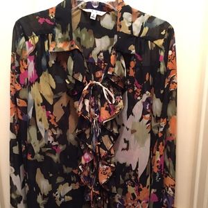 3/$24 🎉CAbi #146 Floral Ruffle Lace Up Blouse